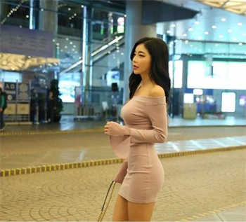 赖床猫爪摁狗头小说