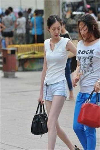 男老师和学生打扑克的小说