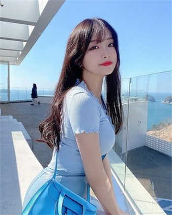 n队公演段艺璇为什么哭