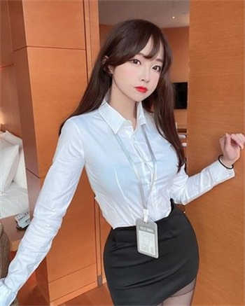 穿书之花瓶女配开挂了苏浅