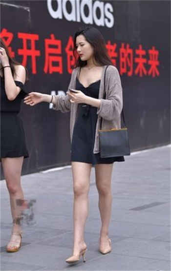 人间水蜜桃铁锅炖自己