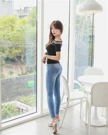女信贷员睡单普遍吗