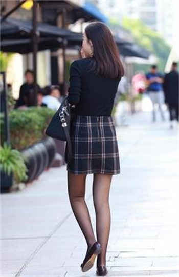戴绿帽子的女老板电影