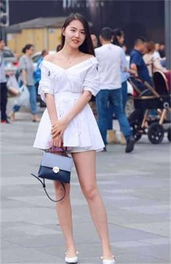 青竹书友圈微儿的惩罚