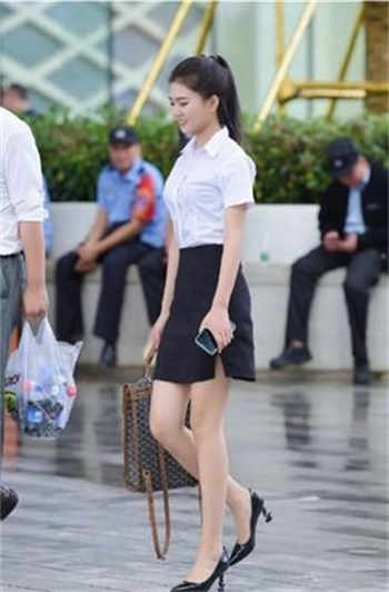 男兵公共澡堂图