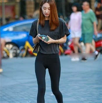 小莹和父亲梅开二度