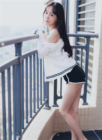戴绿帽子的女老板电影