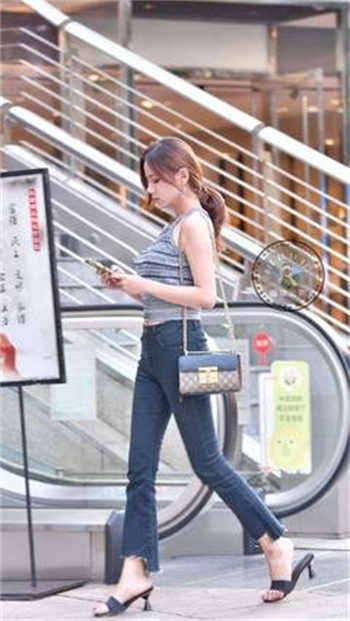 强奸美女视频