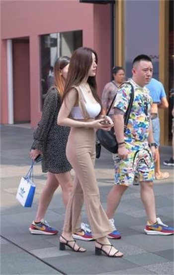 很黄很暴力的小故事
